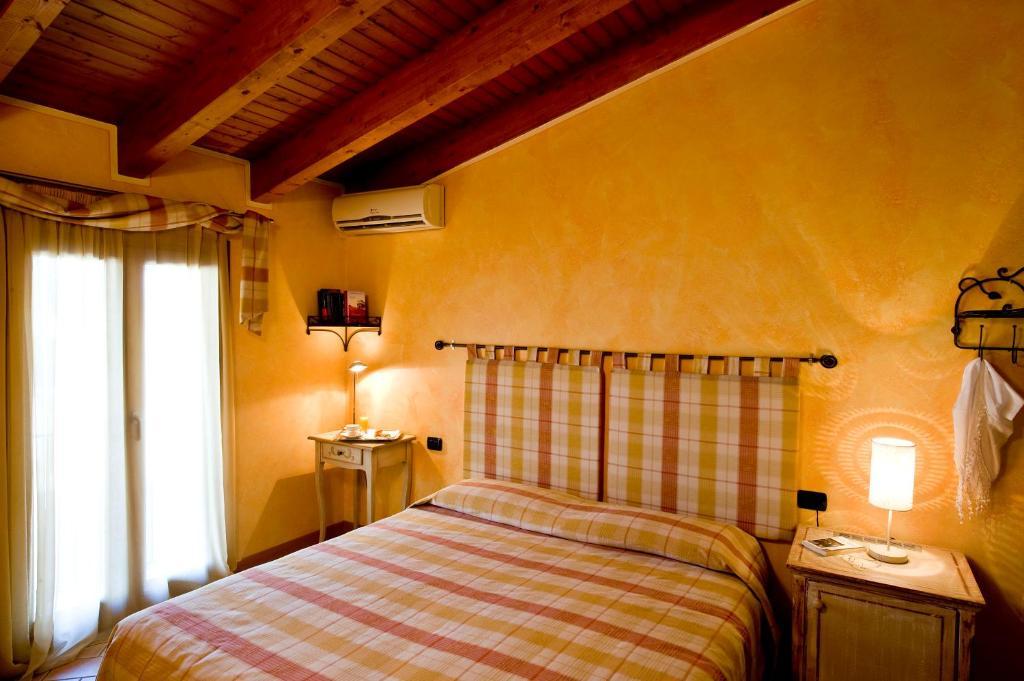 Hotel Noce Brescia Room photo